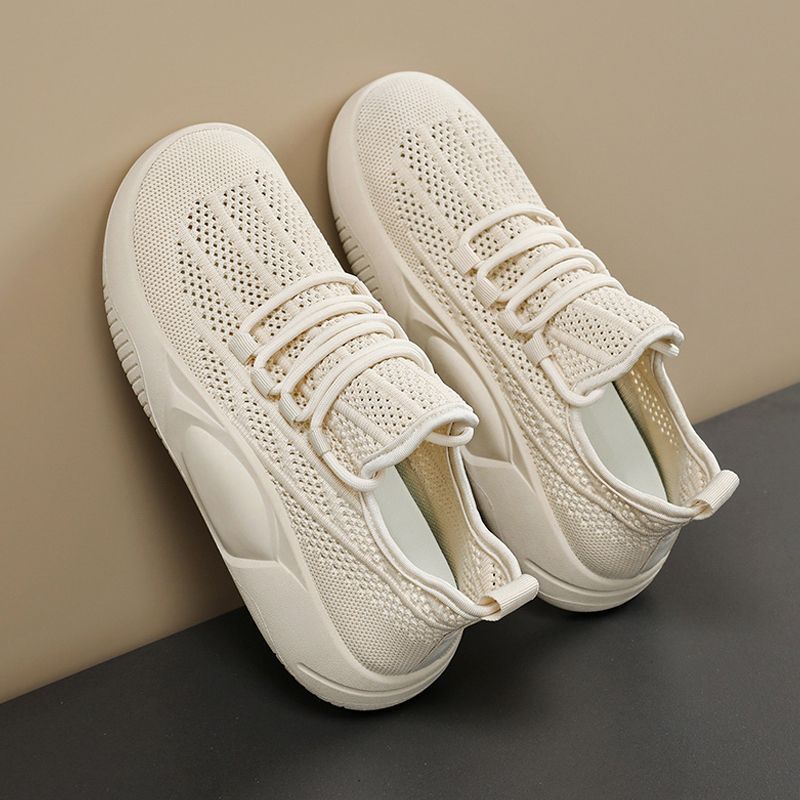 Damen Sportliche Sneakers mit atmungsaktiver Mesh-Oberfläche und dämpfendem Sohlenprofil EB