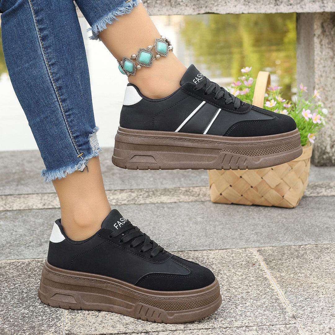 Damen Plattform-Sneaker mit modischem Design und hohem Tragekomfort EB