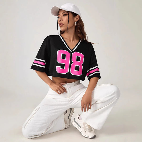 Damen Crop-Top mit sportivem V-Ausschnitt und grafischem Druck EB