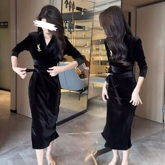Damen Langarmkleid mit elegantem Wickeldesign und schickem Rüschensaum EB