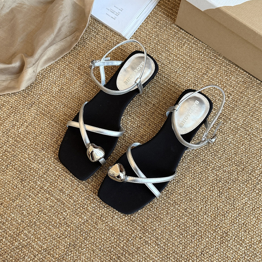 Damen Elegante Sandalen mit verstellbaren Riemen und glänzenden Akzenten EB