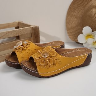 Damen Offene Zehen-Pantoletten mit Blumenapplikation, perforiertem Obermaterial und ergonomischer Keilsohle EB