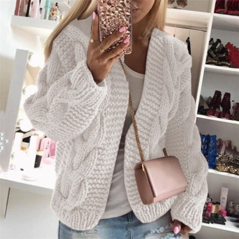 Damen gestrickte Kapuzenjacke mit voluminösem Gewebe und Zopfmuster EB