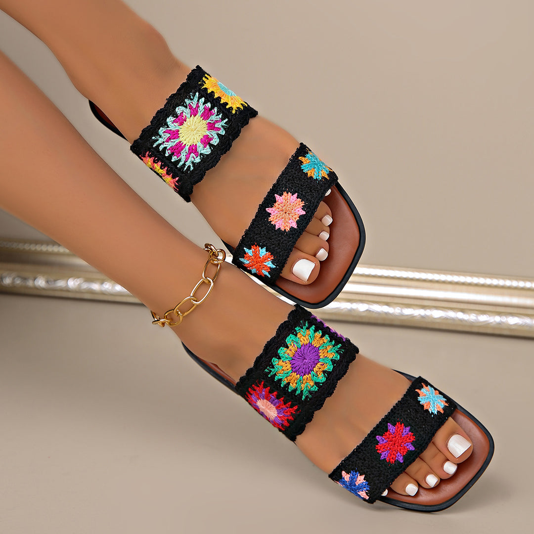 Damen Pantoletten mit kunstvollem Blumenstickdesign und rutschfester Sohle EB