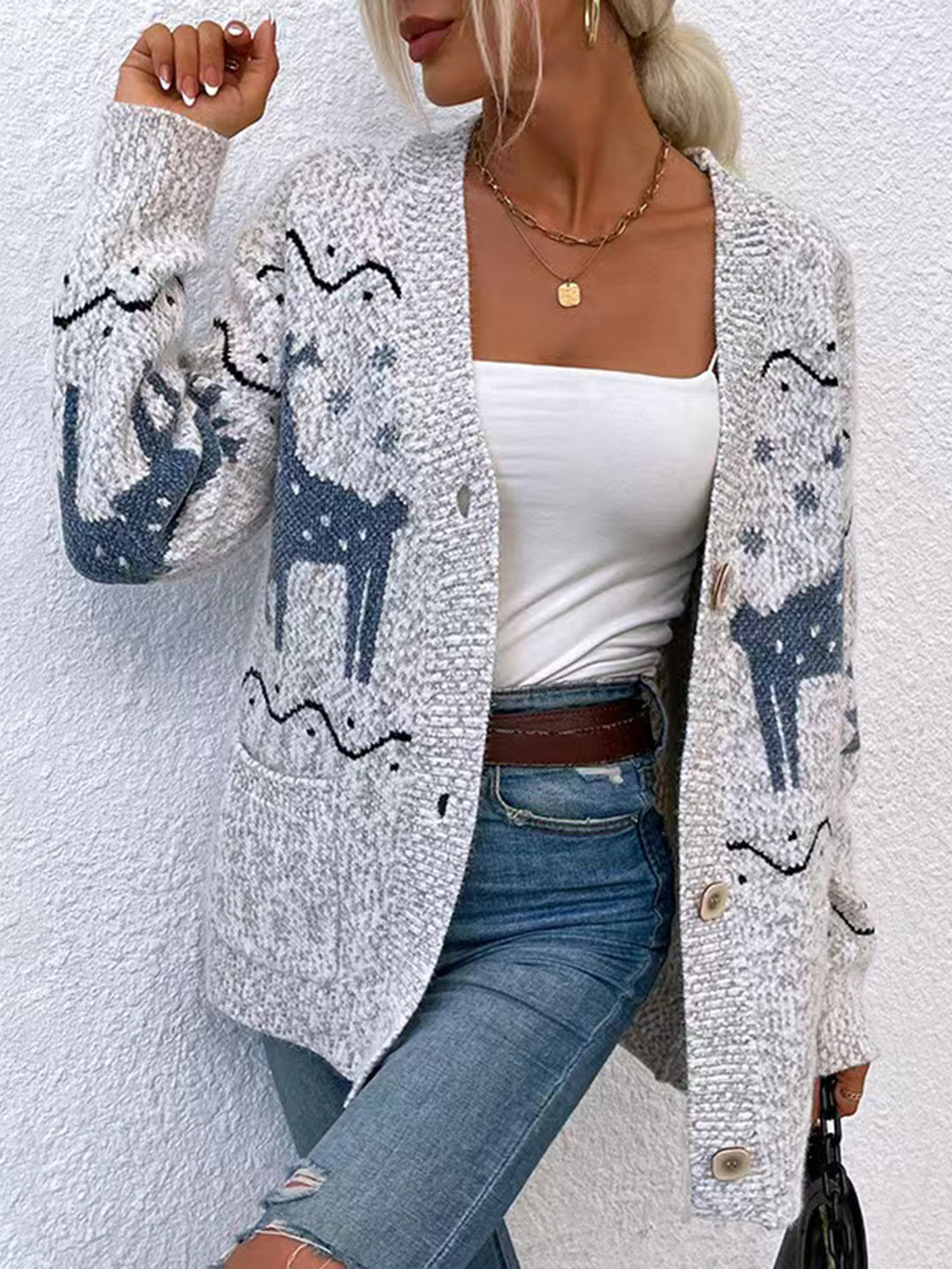 Damen Strickjacke mit kunstvollem Muster und eleganten Knopfdetails EB