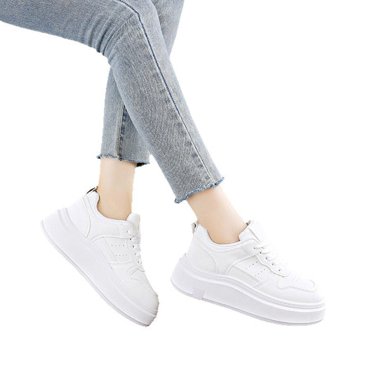 Damen Sneaker mit trendiger Plateau-Sohle und sportlichem Design EB
