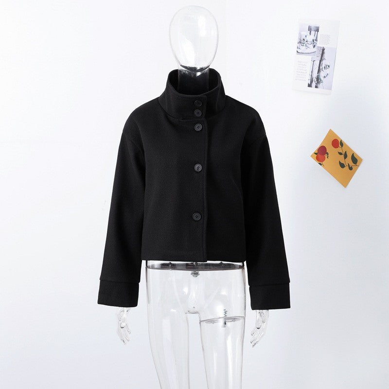 Damen Kurze Jacke mit hohem Kragen und Knopfverschluss EB