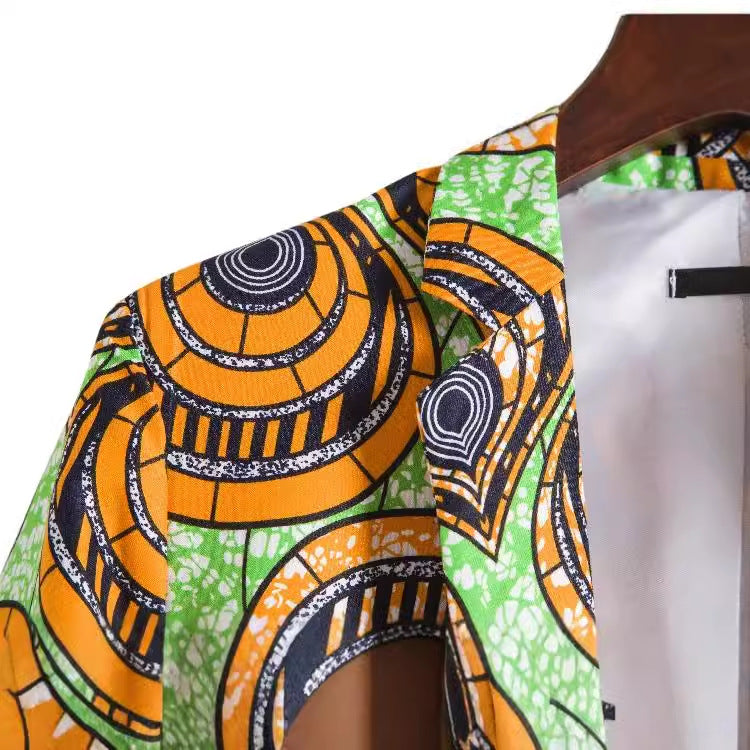 Damen Blazer mit auffälligem afrikanischen Muster und modernem Schnitt EB