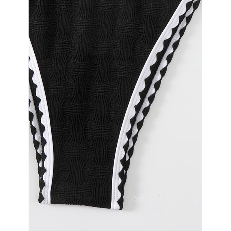 Damen Bikini-Set mit raffinierter Struktur und verstellbaren Trägern EB
