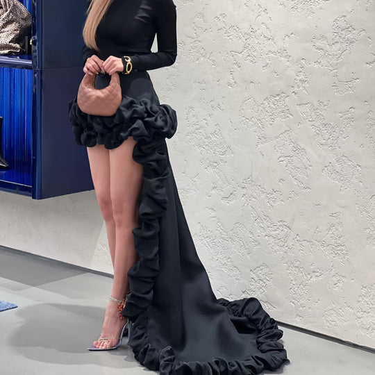 Damen glamouröses Cocktailkleid mit voluminösen Rüschen und transparenten Ärmeln EB