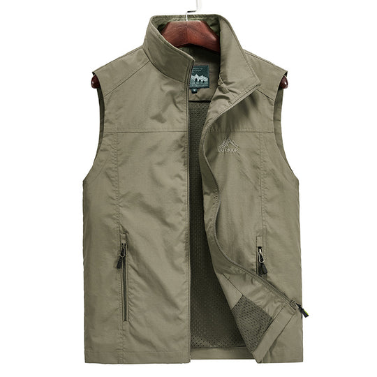 Herren Leichte Outdoor‑Softshellweste mit atmungsaktivem Meshinnenfutter und verdeckten Reißverschlusstaschen EB