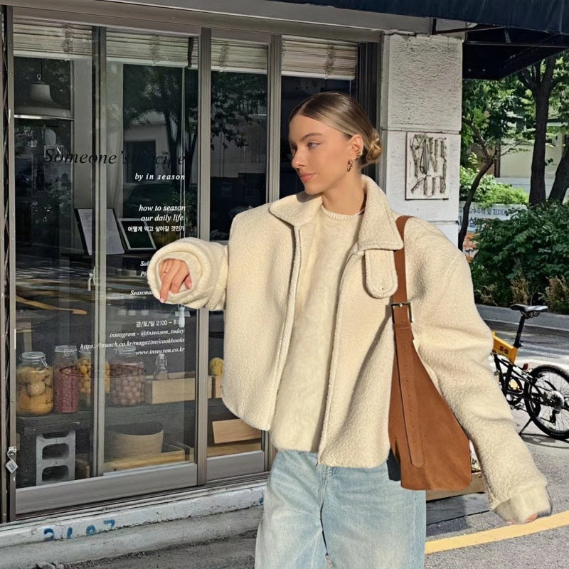 Damen kuschelige und stylische Kurzjacke EB