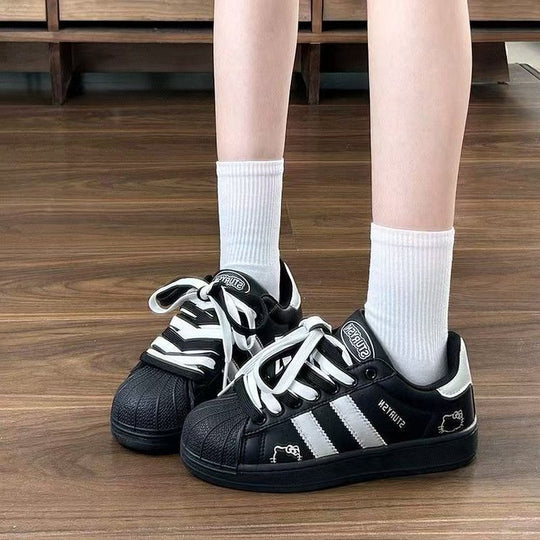 Damen Sportliche Sneakers mit strukturiertem Obermaterial und rutschfester Sohle EB
