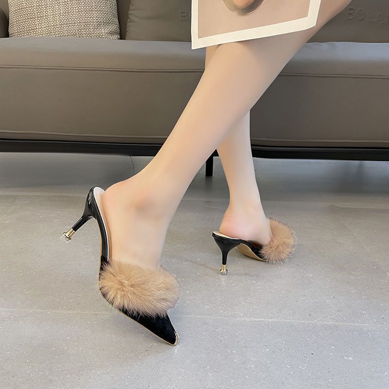 Damen Mules mit eleganten Pelzverzierungen und modischem Absatz EB