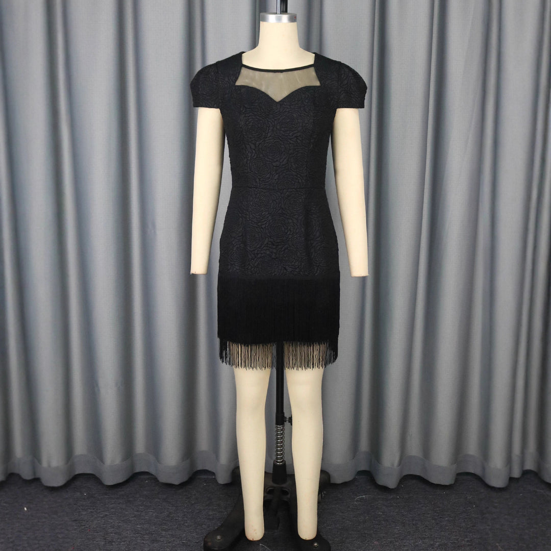Damen Kleid mit elegantem Fransen-Saum und floralem Muster EB