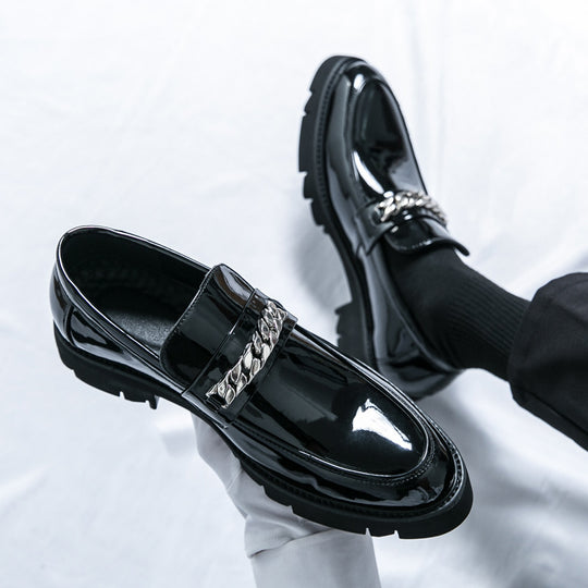 Damen Elegante und stilvolle Mokassins mit Ketten-Detail EB