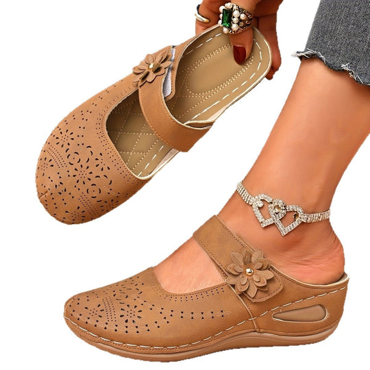 Damen Komfortable Clogs mit floralem Cut-Out-Design und rutschfester Sohle EB