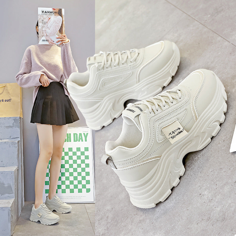Damen chunky Sneakers mit robustem Profil und ergonomischer Dämpfung EB
