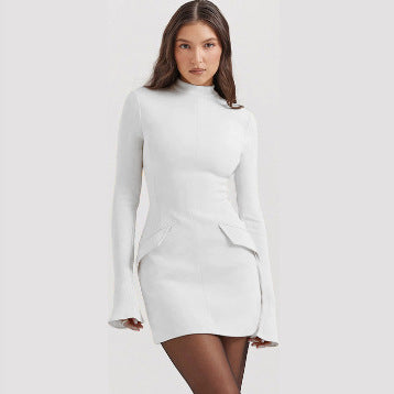 Damen nan tailliertes Minikleid mit Stehkragen Glockenärmeln und Peplum-Detail EB