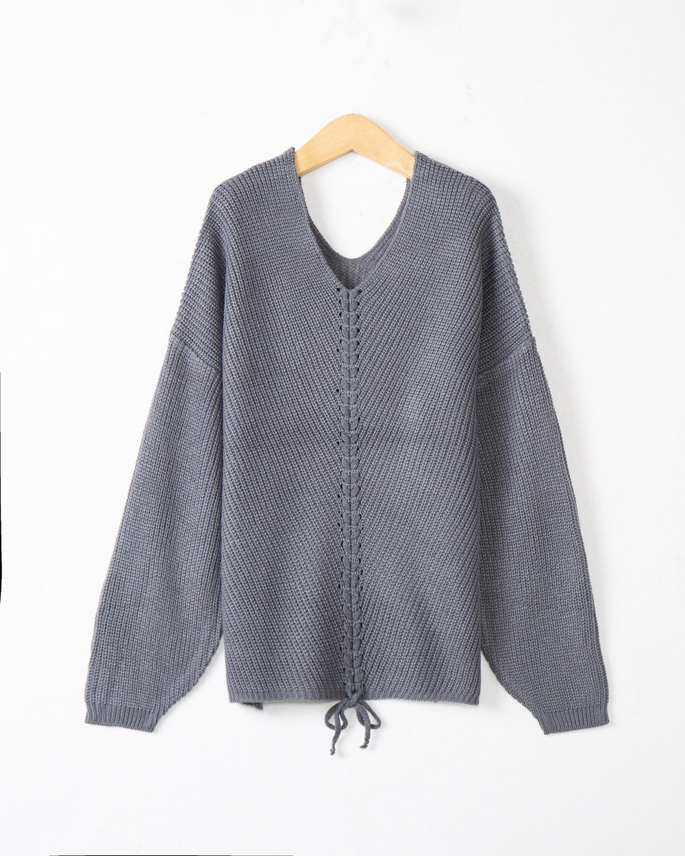 Damen Grobstrick Pullover mit attraktivem V-Ausschnitt und praktischen Kordeldetails EB