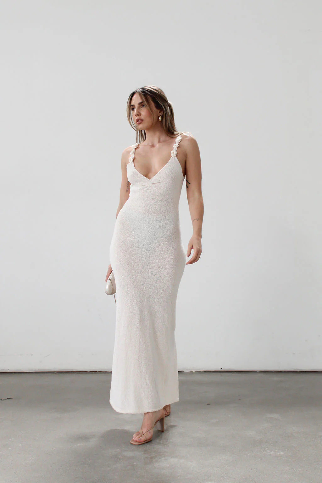 Damen Elegantes Maxikleid mit raffinierten Trägern und fließendem Stoff EB