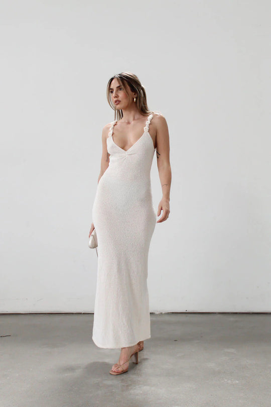 Damen Elegantes Maxikleid mit raffinierten Trägern und fließendem Stoff EB