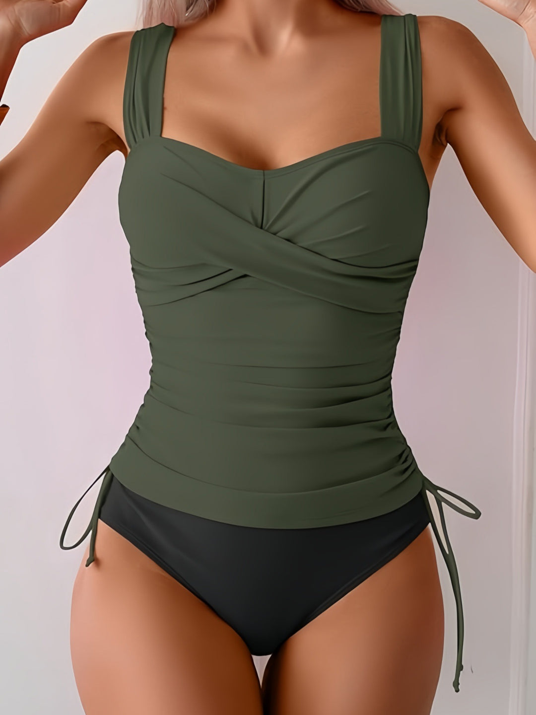 Damen Einteiliger Badeanzug mit modernem Wickeldesign und sportlichem Schnitt EB