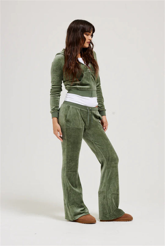 Damen Samtvelours Cropped-Zipjacke mit Kängurutasche und hochgeschnittener Bündchenhose Eichborn Berlin