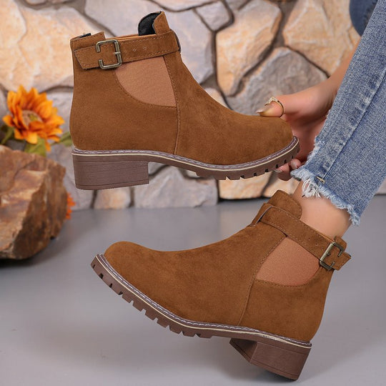 Damen Wildleder-Optik Chelsea-Stiefelette mit dekorativem Schnallenriemen, elastischem Einsatz und grober Profilsohle EB
