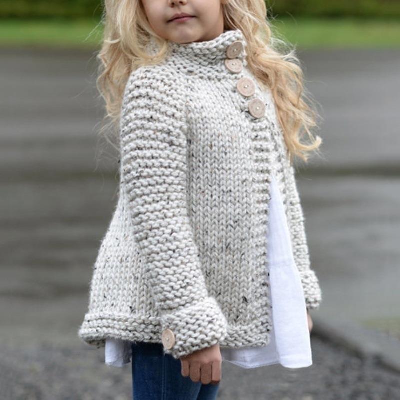 Damen Modische Strickjacke mit hohem Kragen und Knopfdetails EB