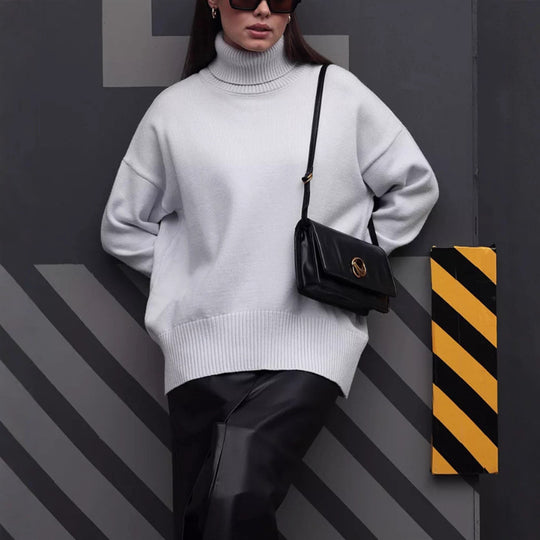 Damen Boxy-Rollkragenpullover aus feinem Feinstrick mit überschnittener Schulter EB