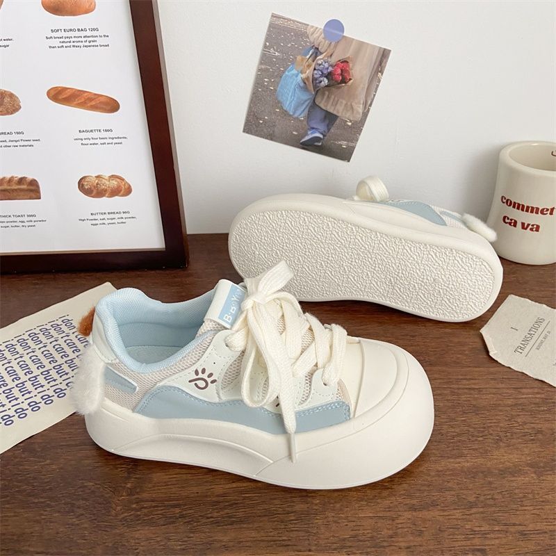 Damen Plattform-Sneaker mit verspielten Applikationen und bequemer Sohle EB