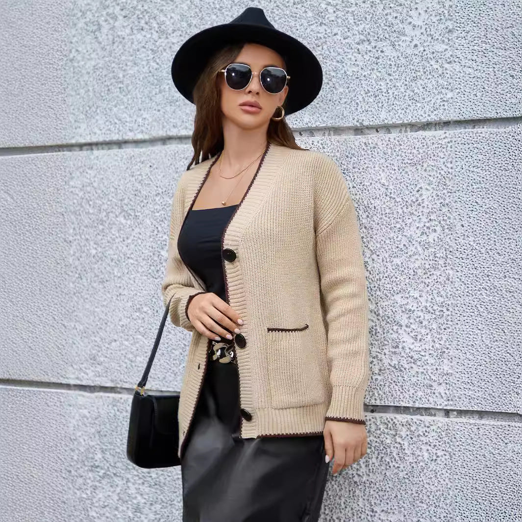 Damen Strickjacke mit modernen Taschen und kontrastierenden Details EB