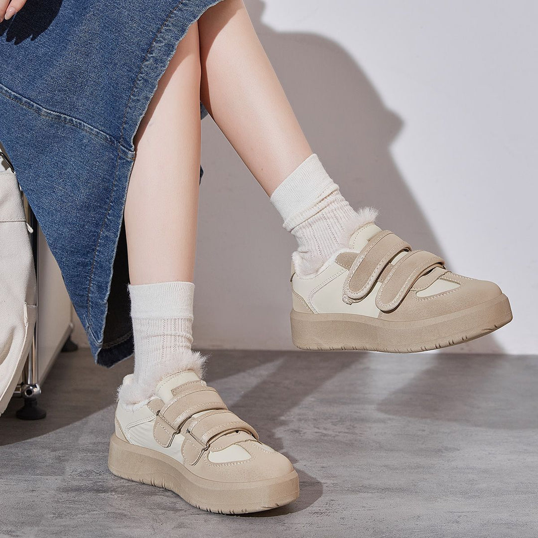 Damen Sportliche Sneaker mit praktischem Klettverschluss und weichem Futtermaterial EB