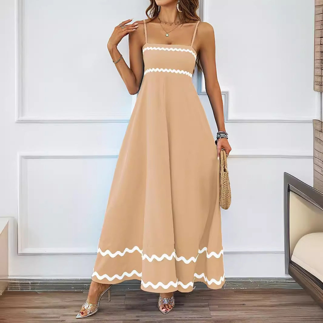 Damen Maxikleid mit schmalen Trägern und verspieltem Wellenmuster EB