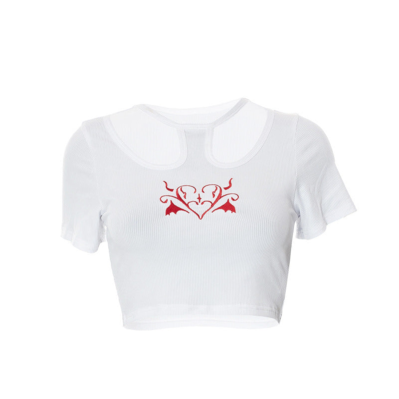 Damen Crop-Top mit kreativem Cut-Out und gesticktem Herzdesign EB