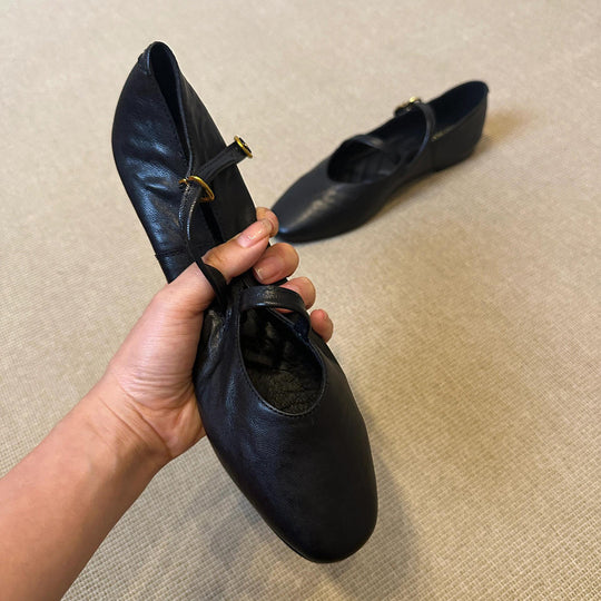 Damen Ballerina-Schuhe mit verstellbarem Riemchen und bequemem Fußbett EB
