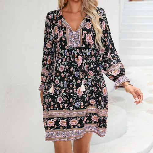 Damen Sommerliches Blumenkleid mit V-Ausschnitt und Raffungen EB