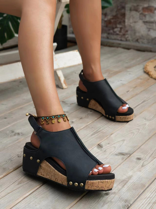 Damen Wedge-Pantoletten mit dekorativem Cut-Out-Design und komfortablem Fußbett EB
