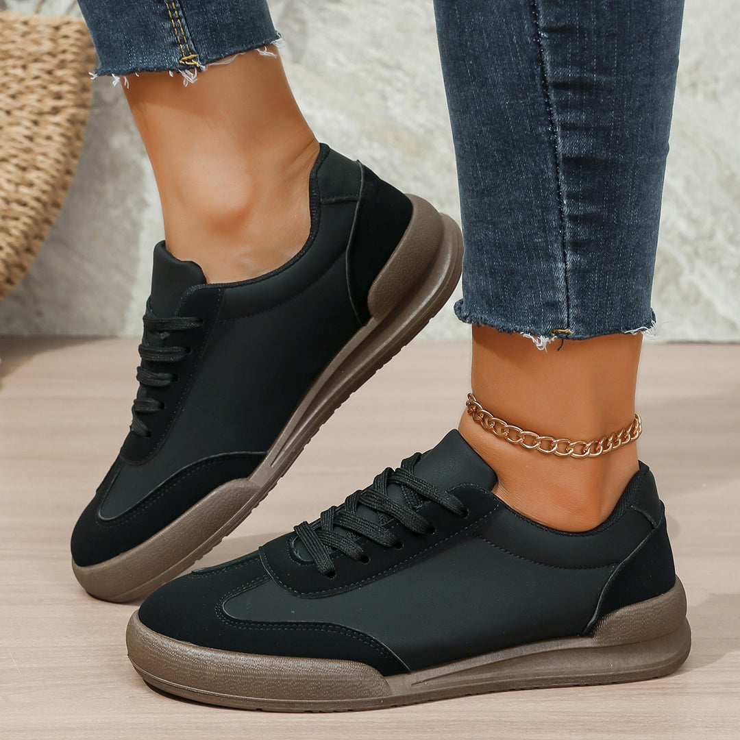Damen Sneakers mit rutschfester Laufsohle und atmungsaktiver Konstruktion EB