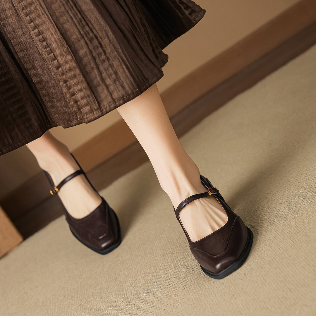 Damen Klassische Pumps mit verstellbarem Riemen EB