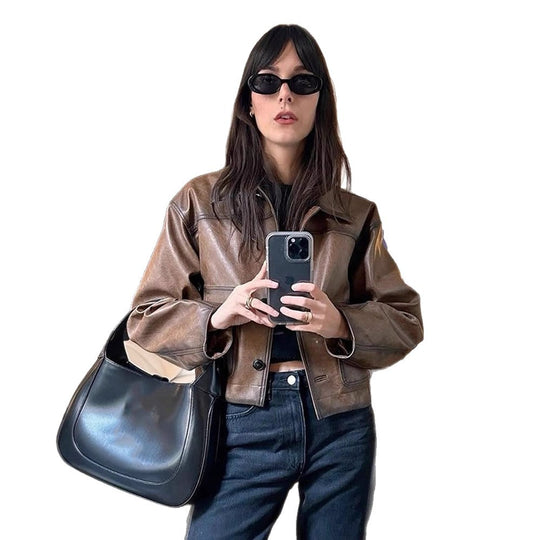 Damen cropped Kunstlederjacke mit modernem Schnitt und hochwertigen Details EB