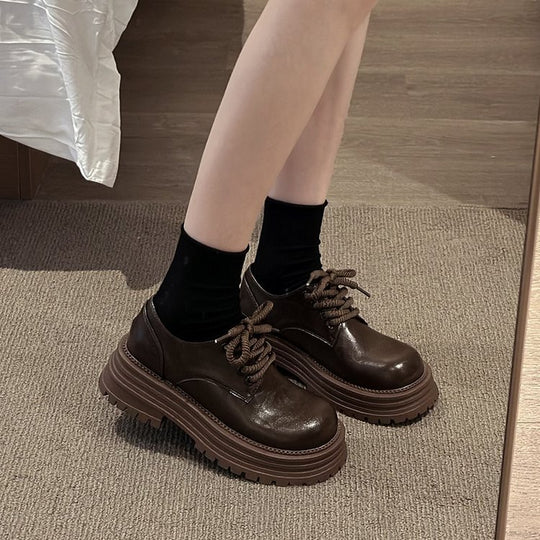 Damen moderne Schnürschuhe mit robuster Gummisohle und strapazierfähigem Obermaterial EB