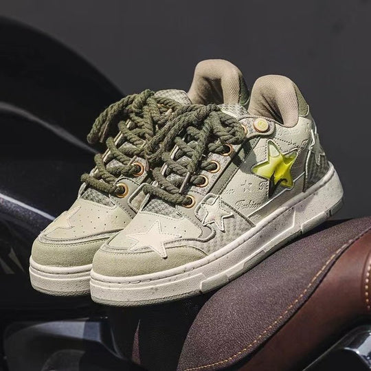 Damen Modische Sneakers mit einzigartigen Stern-Applikationen und rutschfester Sohle EB