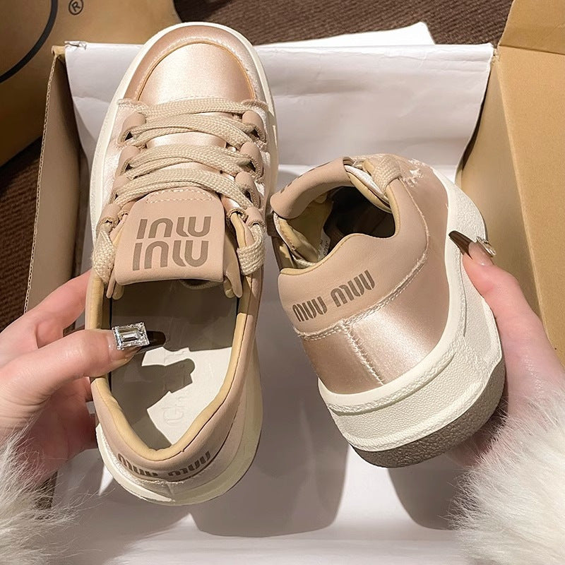 Damen Elegante Sneakers mit glattem Obermaterial und breiter Sohle EB