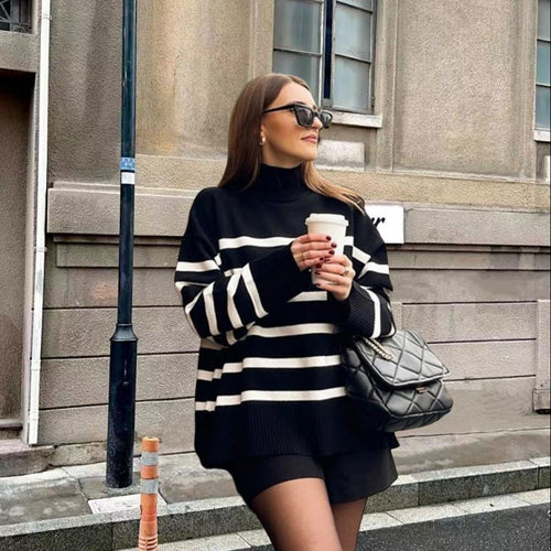 Damen Oversized Strickpullover mit hohem Kragen und trendigem Streifenmuster EB
