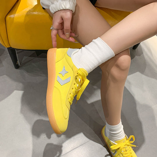 Damen nan leichte Retro-Sneaker mit gepolstertem Komfortfußbett, flexibler Gummisohle und reflektierenden Details EB