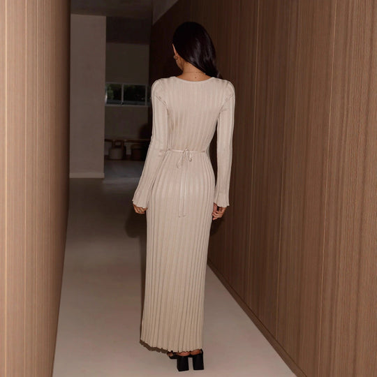 Damen Geripptes Maxikleid mit V-Ausschnitt, figurbetonter Silhouette und langen Ärmeln EB