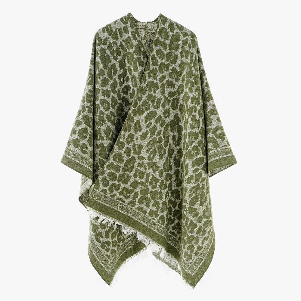 Damen Jacquard-Poncho im Kimono-Schnitt mit Fransensaum und dezentem Animaljacquard EB