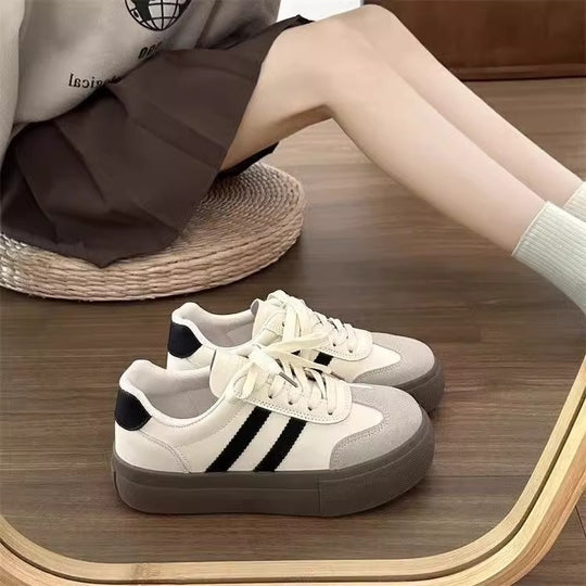 Damen Sneakers im urbanen Retro-Design mit stabiler Sohle und hochwertigem Obermaterial EB